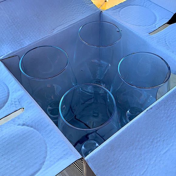 TRINA TURK SPRING GLASS WINE GOBLETS 14.75 oz SET OF 4 CLEAR GLASS - Picture 8 of 8